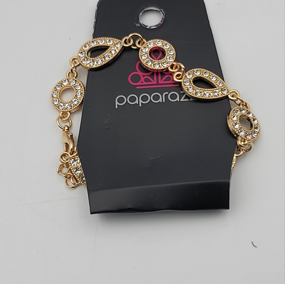 Paparazzi royalty gold white rhinestone bracelet - Picture 4 of 4